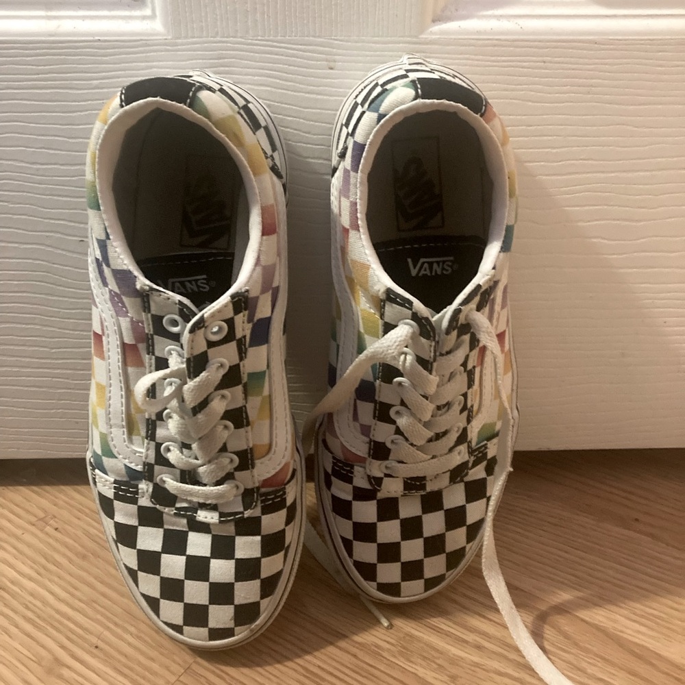White, rainbow checkered vans in the size 3 for kids